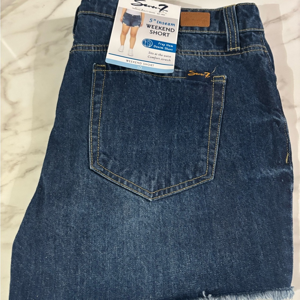 Seven7 fray hem denim shorts
